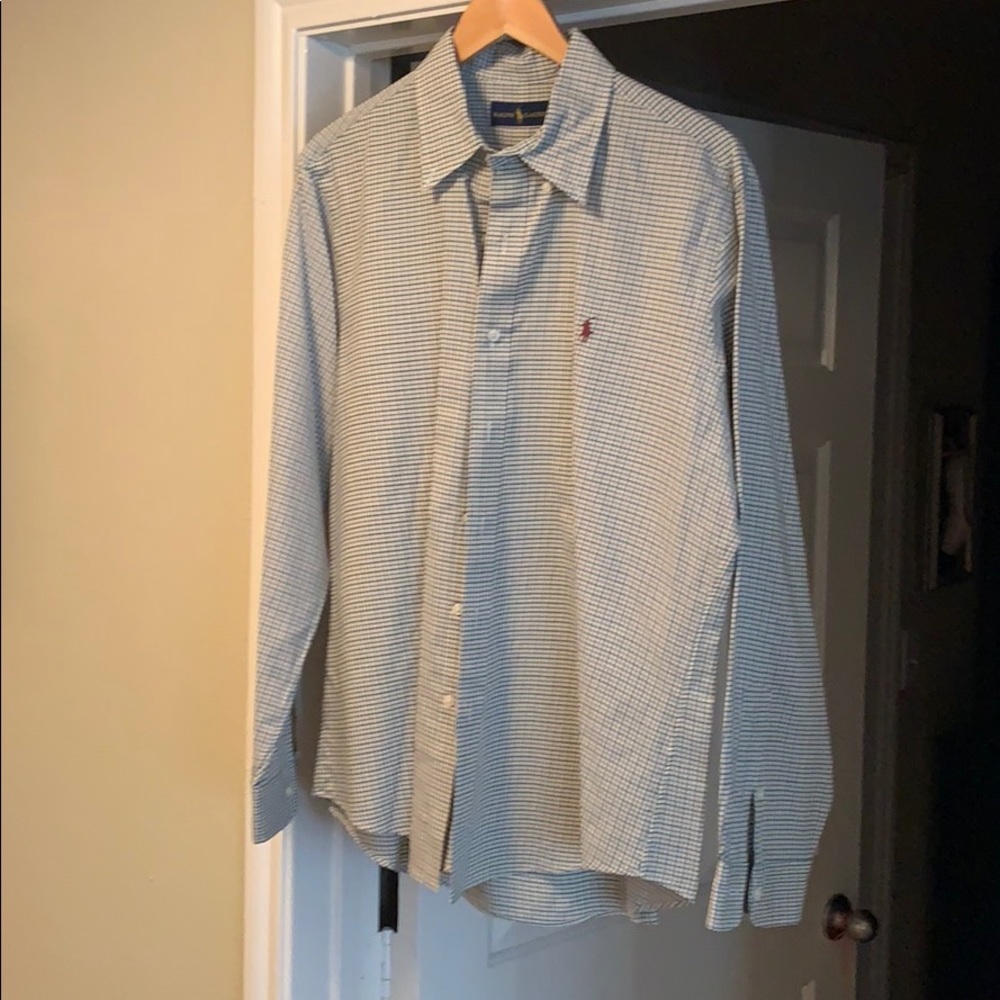 Long sleeve. Button up.